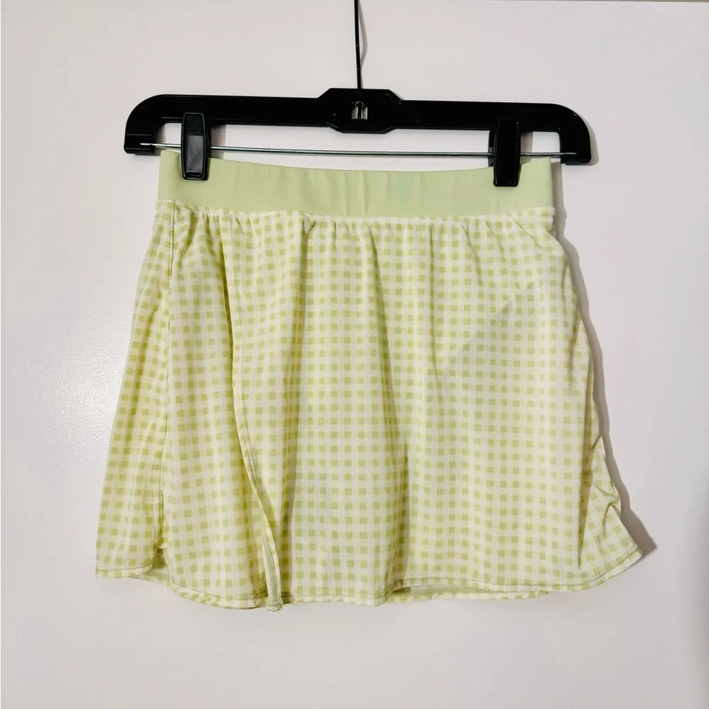 ALO Yoga stylish lime